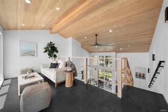 Building Photo - 555 Esplanade