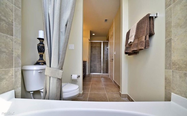 Building Photo - 3 br, 2.5 bath Townhome - 2376 Shimmery Lane