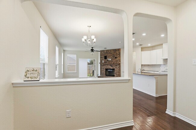 Building Photo - 7907 Expectation Dr