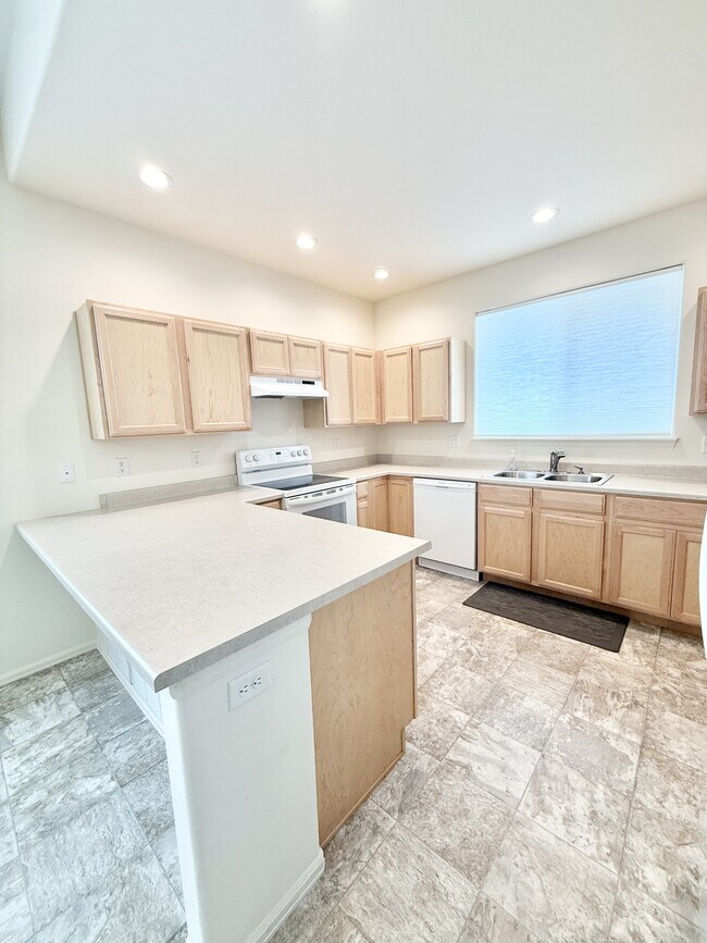 Foto del edificio - 906 Ashbrook Dr