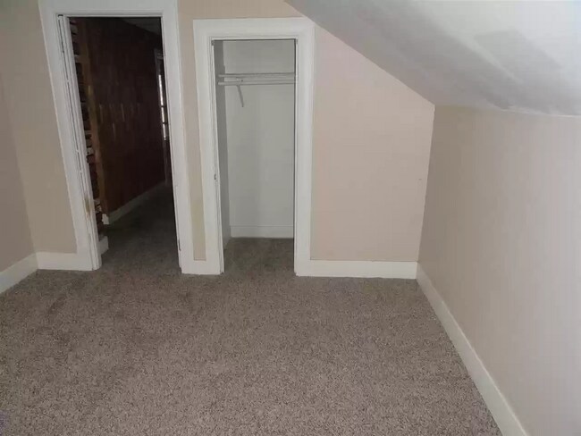 Foto del edificio - 1310 Iowa St