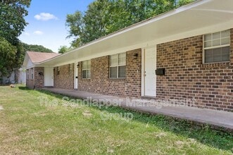Building Photo - 634 Cashew St