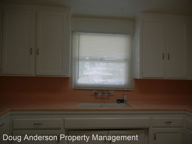 Foto del edificio - 4 br, 2 bath House - ***1132 WEST AVENUE J-12