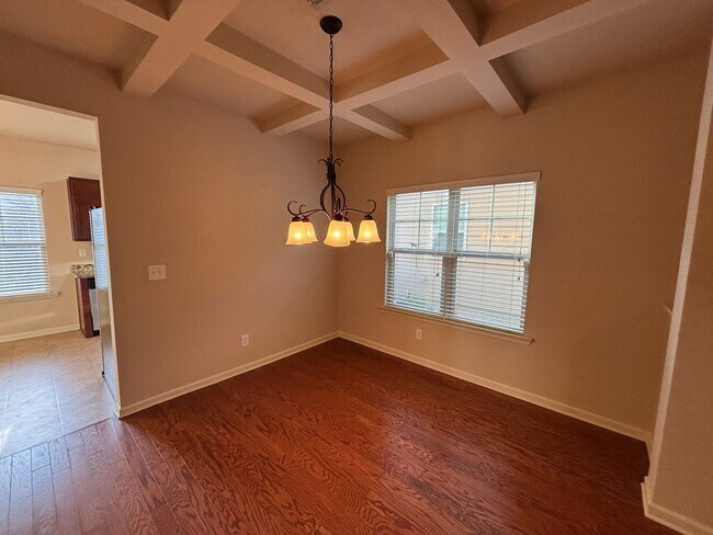 Foto del edificio - 1322 Ingersoll Dr