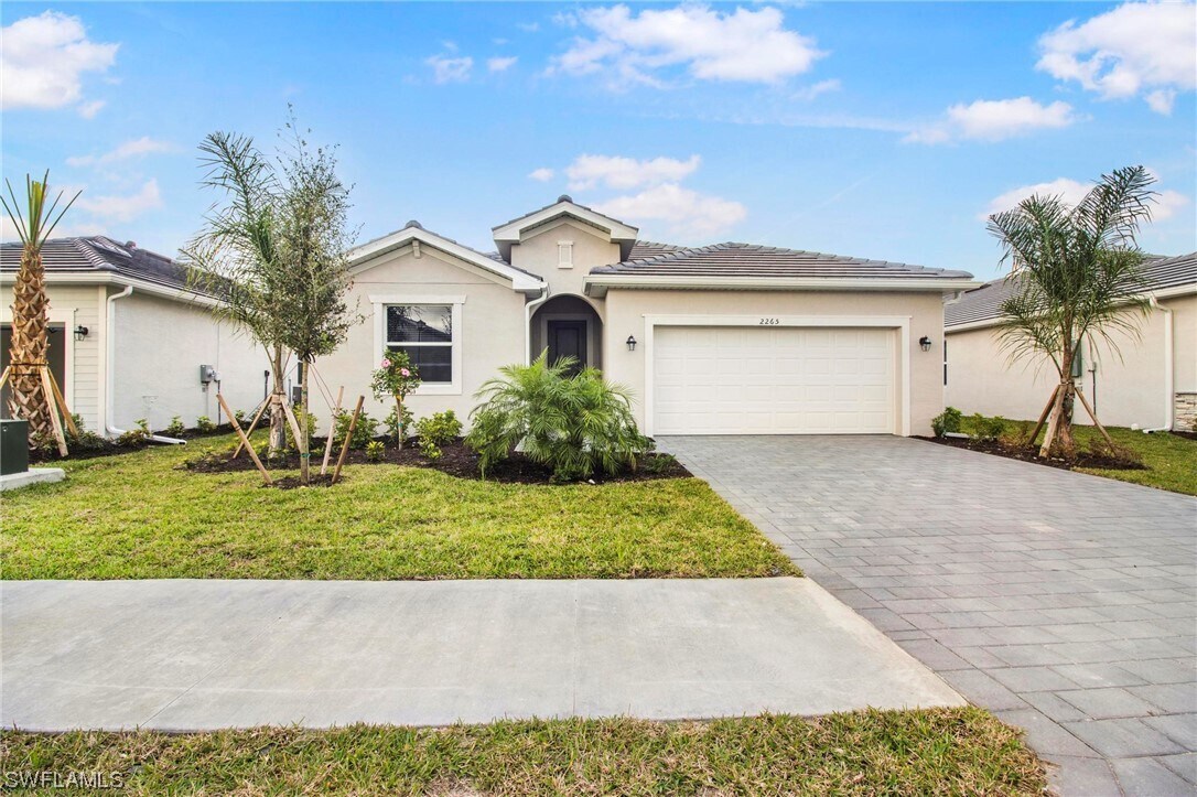Primary Photo - 2265 Avocado Ln