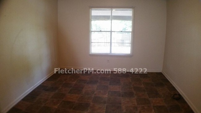 Foto del edificio - 9122 Tanya Dr