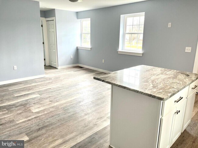 Building Photo - 434 Pencader Ln