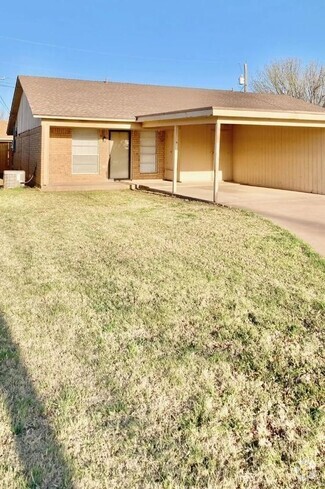 Building Photo - 725 Chaparral Cir