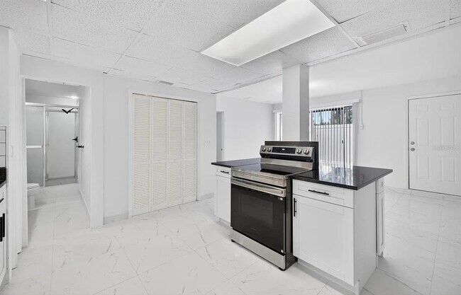 Building Photo - 5519 Gulfport Blvd S