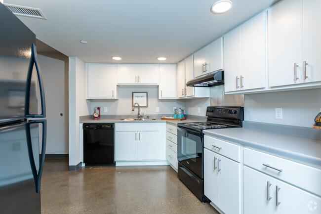 3HAB, 2BA - Riverside Lofts