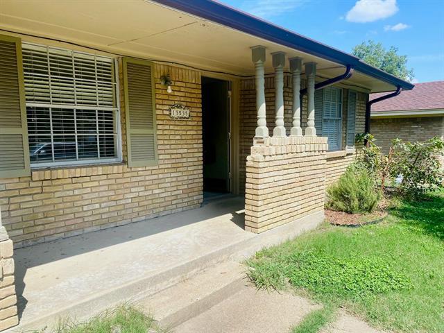 Foto del edificio - 13535 Red Fern Ln
