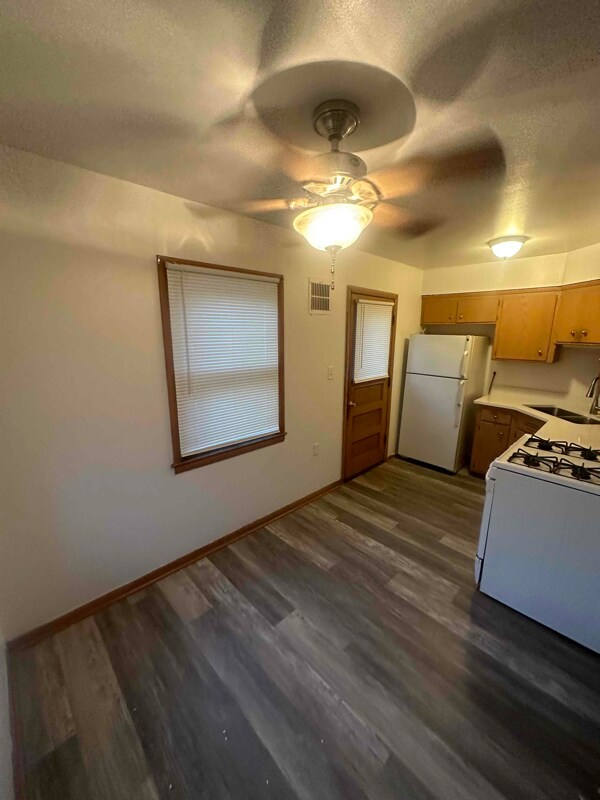 Foto del edificio - 2382 S 92nd St
