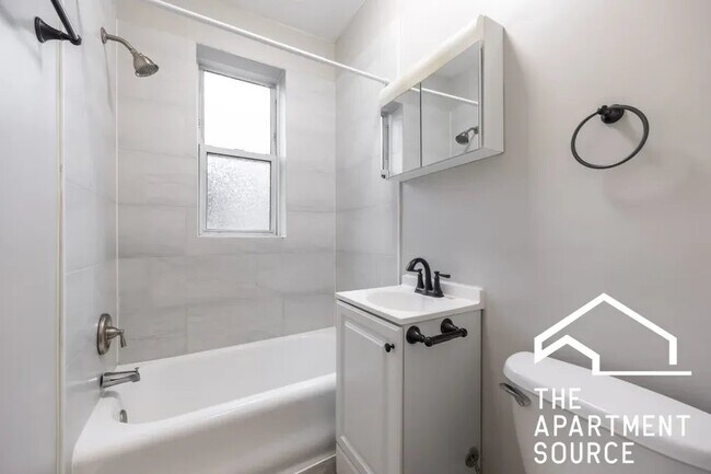 Foto del edificio - 6912 N Ashland Ave