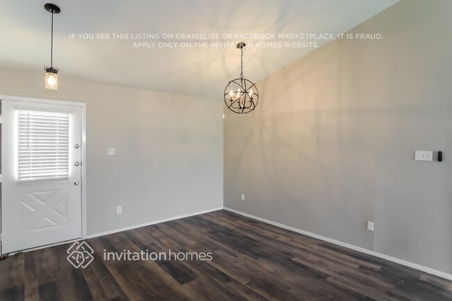 Building Photo - 2430 Bentley Dr