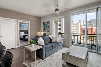 Building Photo - 241 W 200 S