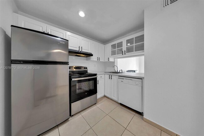 Foto del edificio - 9360 Fontainebleau Blvd