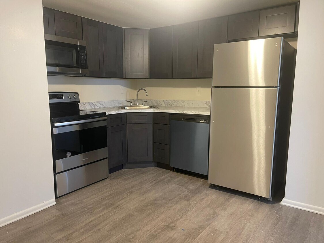 Glenmore Place Apartments Apartments in Clifton Heights, PA