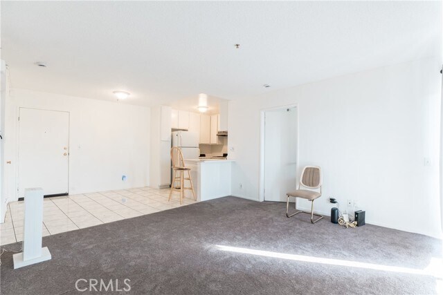 Primary Photo - 450 E 4th St