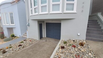 Building Photo - 408 Rivera St