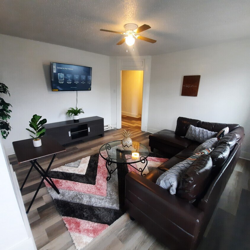 Foto principal - 754 Sullivant Ave