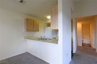 Building Photo - 5274 Cedarbend Dr