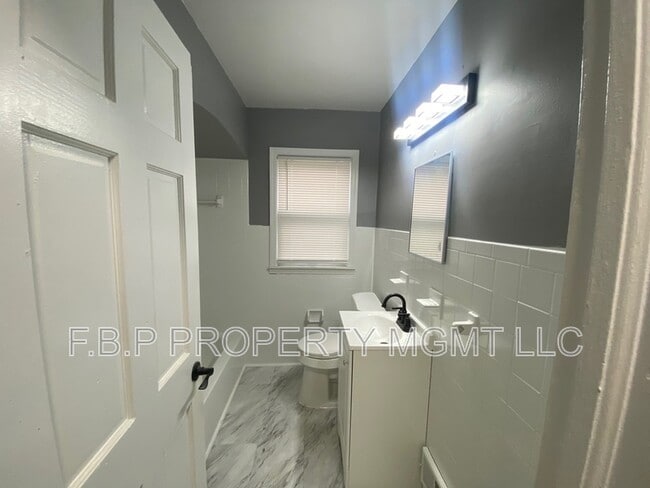 Foto del edificio - 18626 Prevost St