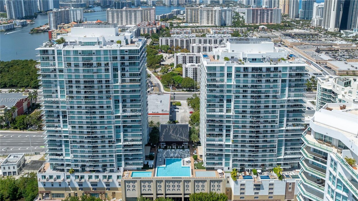 Foto principal - 330 Sunny Isles Blvd