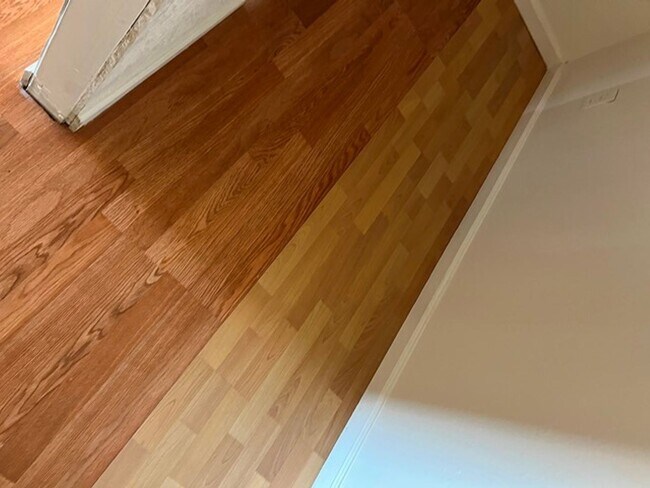 Foto del edificio - 1 br, 1 bath House - 565 #B H STREET