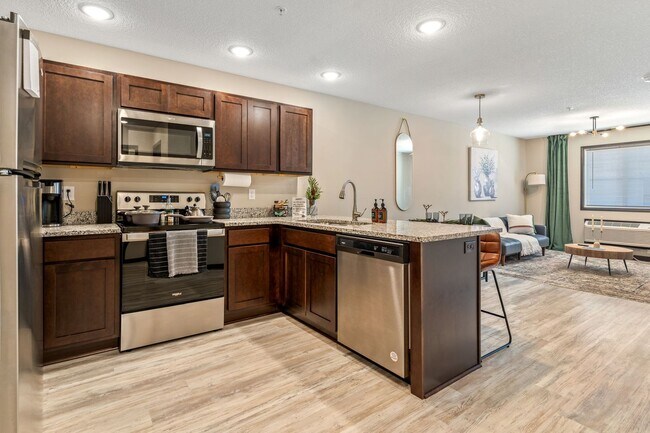 Building Photo - 2860