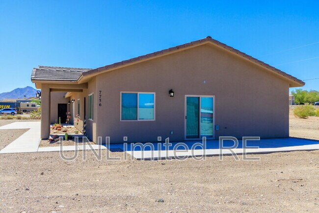 Foto del edificio - 7756 Sierra Vista Dr
