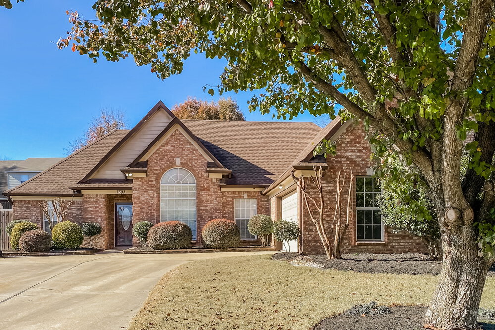 Foto principal - 7303 Bridle Ln