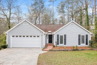 Building Photo - 110 River Oaks Dr