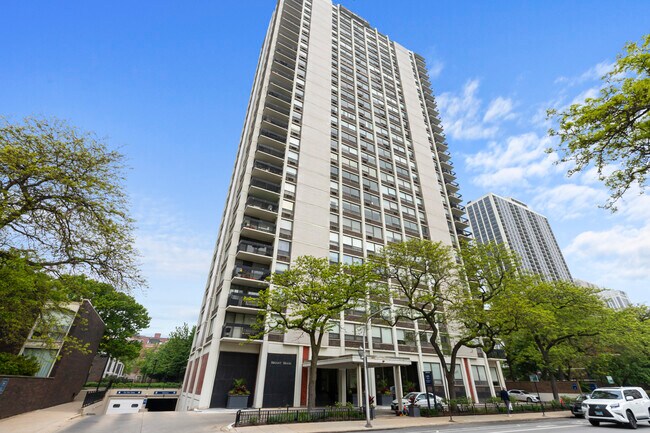 Foto del edificio - 1455 N Sandburg Ter
