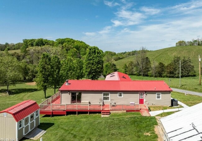 Foto del edificio - 35 Doak Hensley Rd