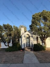 Building Photo - 1413 Axtell St