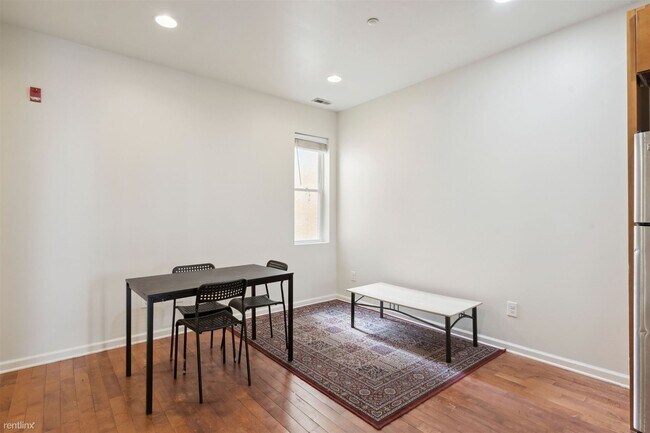 Foto del edificio - 3 br, 1 bath Triplex - 1829 N 18TH ST Unit B
