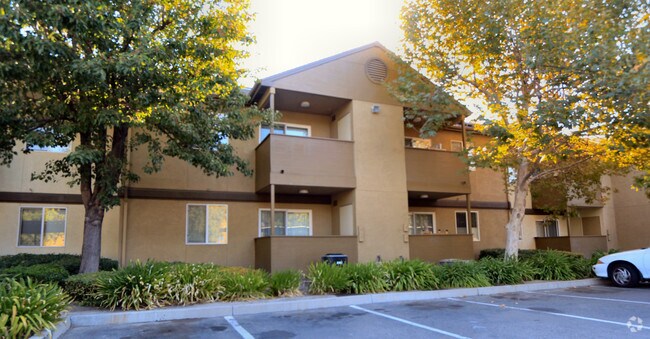 Charleston Place Apartments Stockton, CA