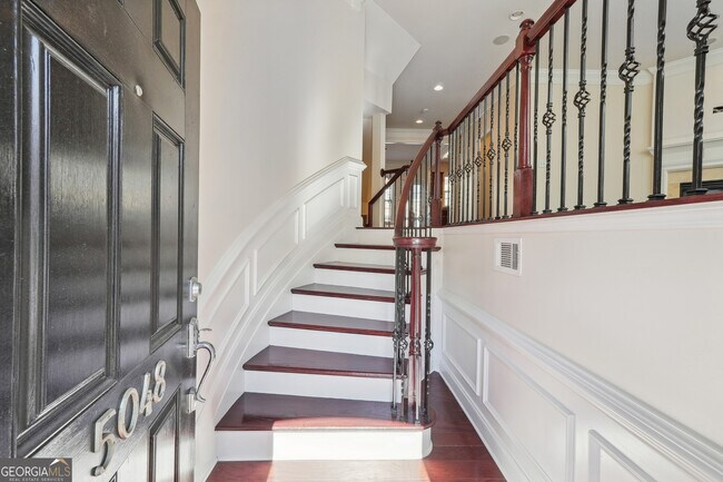 Building Photo - 5048 Ridgemont Walk
