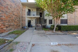 Building Photo - 1418 Signal Ridge Pl