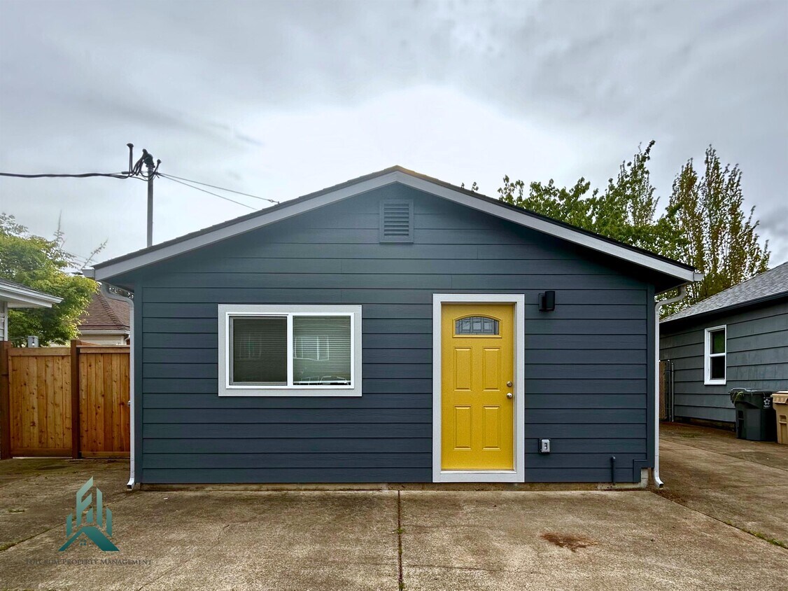 Primary Photo - 1610 Takena St SW