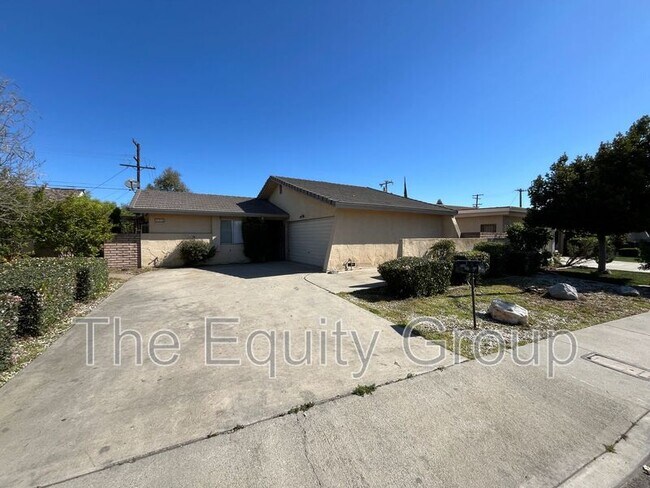 Foto del edificio - 690 Fairhaven Cir