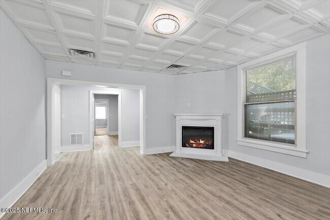 Building Photo - 2150 Park St