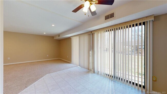 Foto del edificio - 100 Brookwood Dr