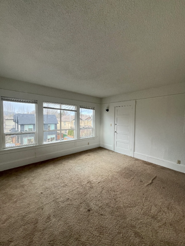 Building Photo - 3904 N Albina Ave
