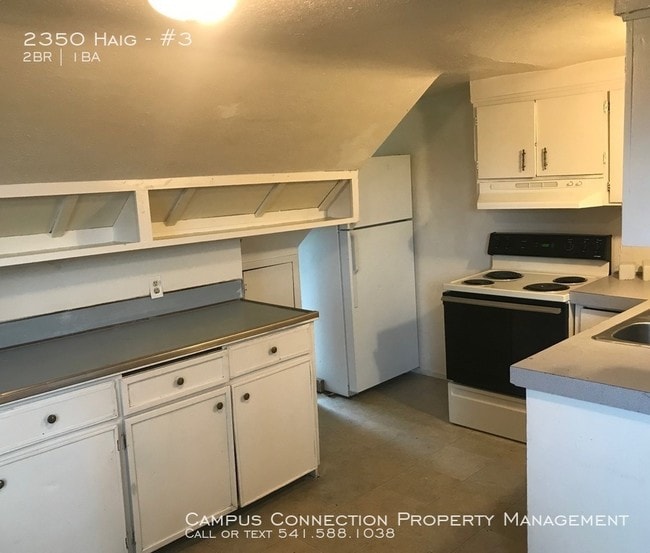 Building Photo - 2350 Haig