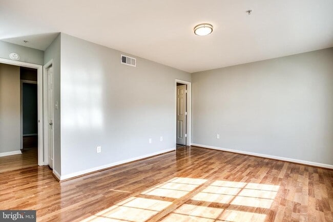 Building Photo - 8867 Goose Landing Cir