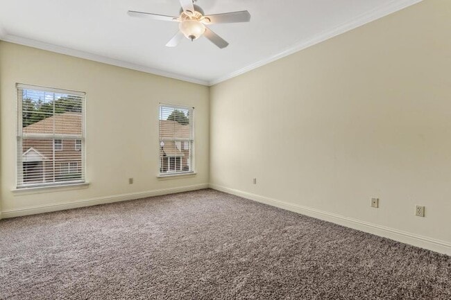 Building Photo - 924 Jefferson Dr.