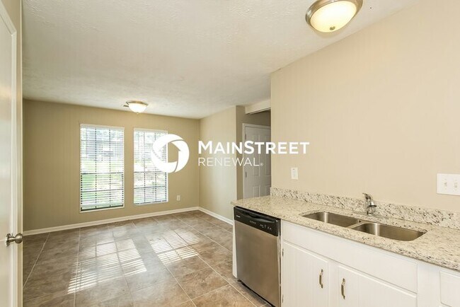 Building Photo - 3 Bedroom Pet-Friendly Home in Riverdale, ...