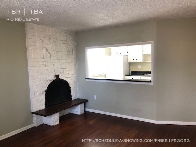 Foto del edificio - 1350 N Lafayette St
