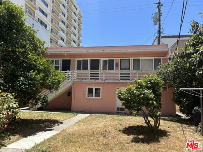 Foto del edificio - 1044 2nd St